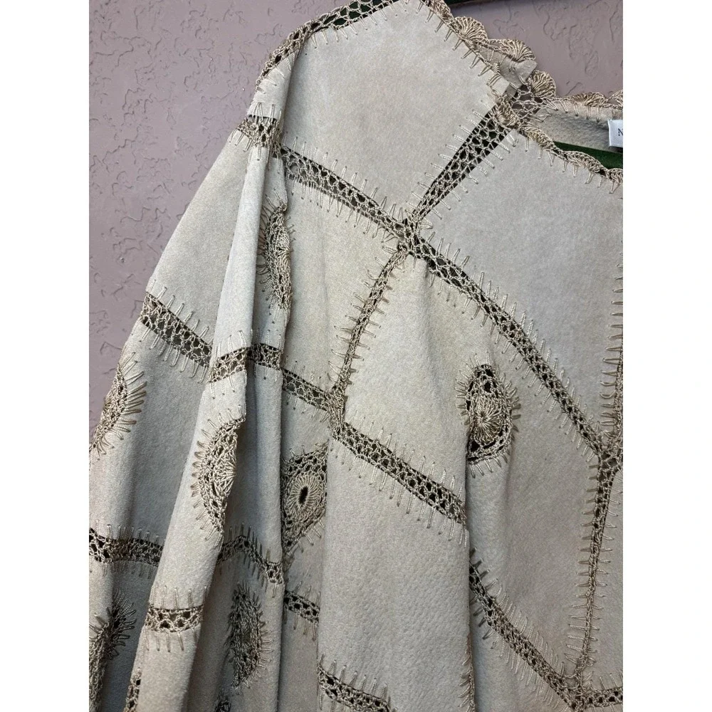 VTG 90s Newport News Women NWT‎ Suede Leather Poncho Cape Jacket Crochet Fringe - Picture 13 of 14
